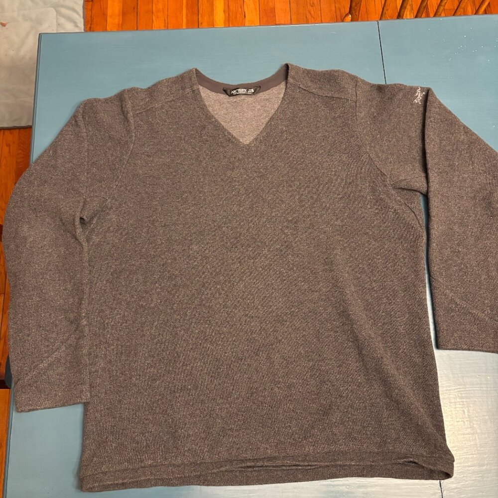 Arc'teryx Donovan Grey XL Wool v-neck Sweater